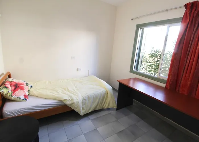 Apartmán Cozy Flat By The Sea With Big Pool Tourist Area Lemesos