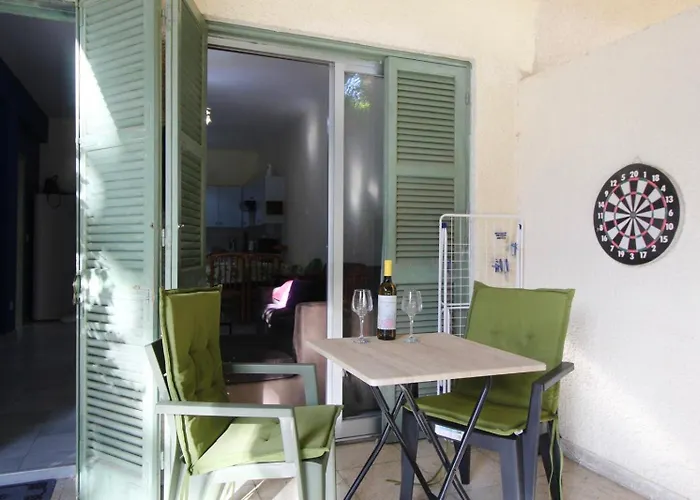 Cozy Flat By The Sea With Big Pool Tourist Area Апартаменты