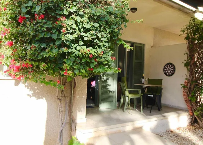 Cozy Flat By The Sea With Big Pool Tourist Area