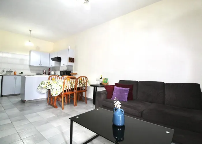 Cozy Flat By The Sea With Big Pool Tourist Area